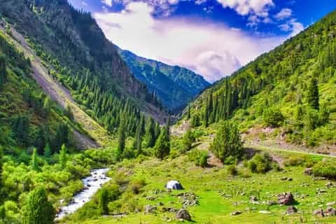 Bishkek: 5-Day Tour in Kyrgyzstan with Meals and Transfers