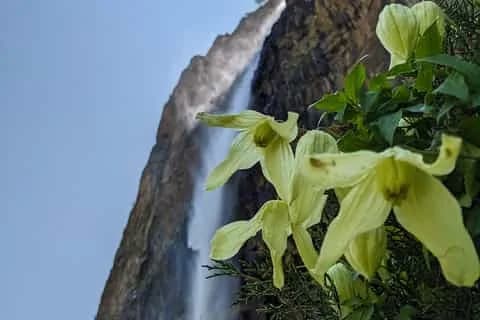Private hike to photographer’s paradise: Belogorka Waterfall