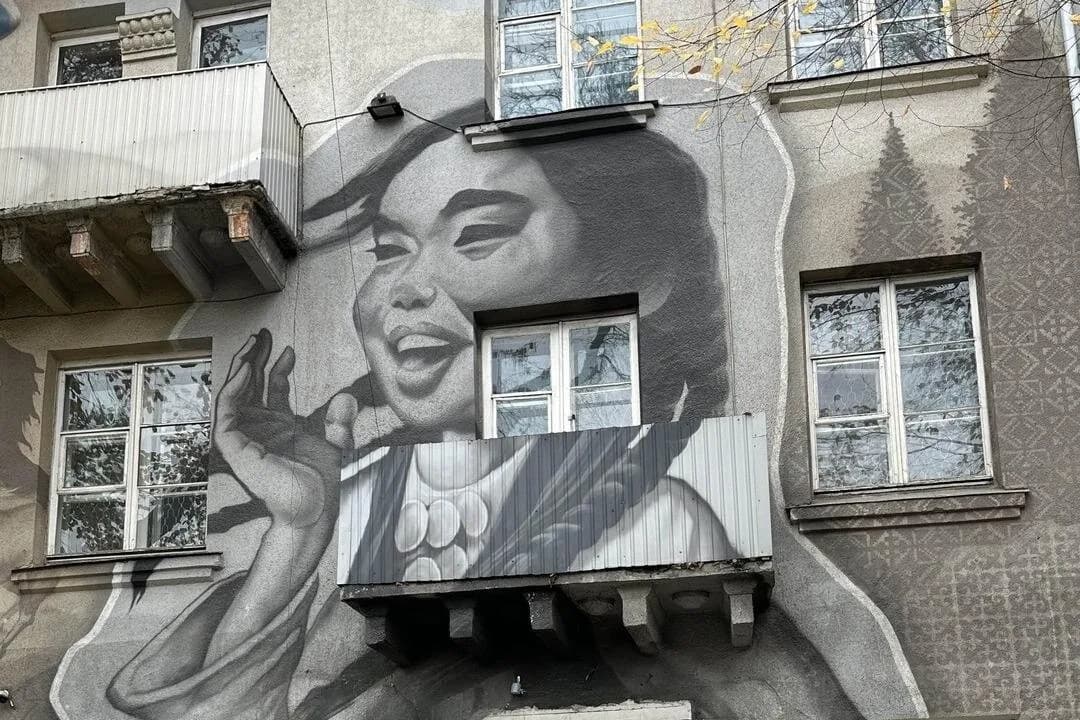 Bishkek Street Arts, Mosaics Murals & Kyrgyz Nomadic History Tour