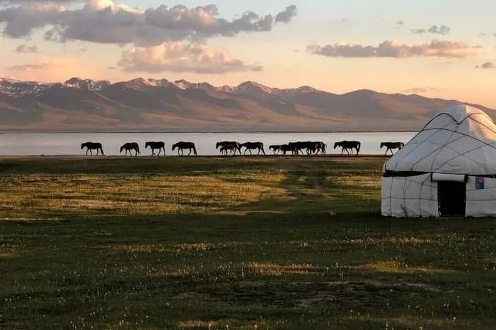 Kyrgyzstan, Song Kul Lake as Nomad Horseback Riding and Yurt Stay