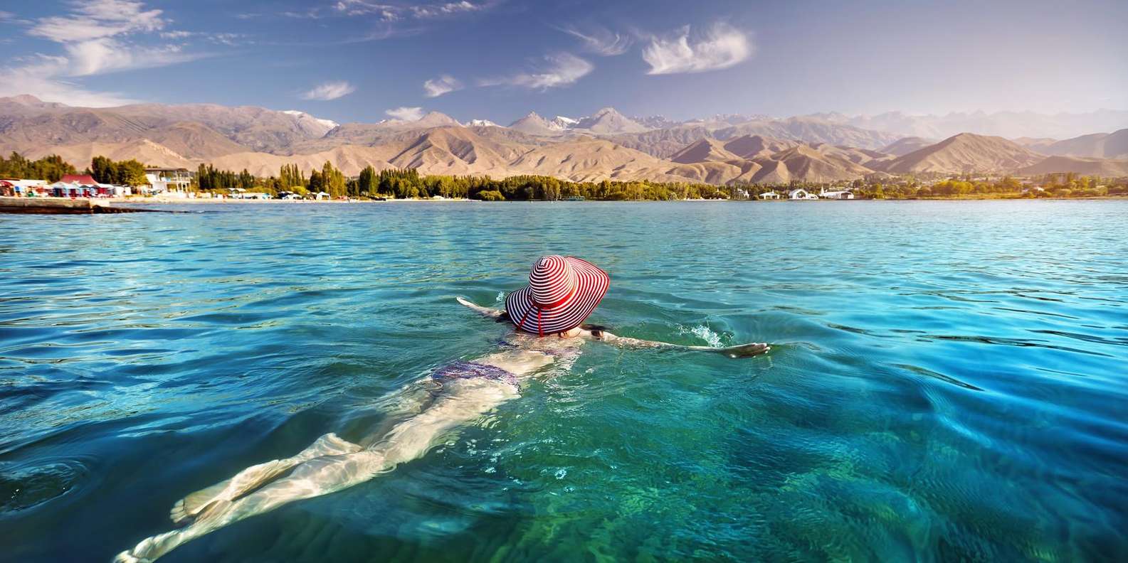 Bishkek: Issyk-Kul Lake & Burana Tower guided Day Trip